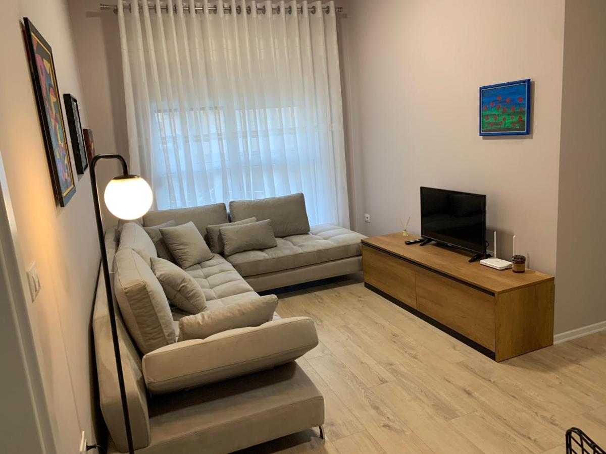 Lovely 1-Bedroom Condo In Tirana Wifi-Netflix-Ac Buitenkant foto
